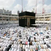 Interesting Story of Hajr e Aswad,the black stone of kaaba