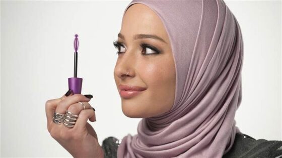 CoverGirl Features its First Hijabi ad Model