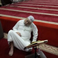 Muazzen passes away waiting for adhan(Video)