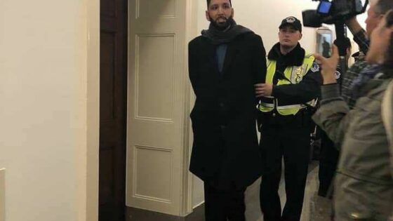 Imam Omar Suleiman arrested for protesting in favour of the #CleanDreamAct.