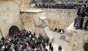 read more about the article muslims pray in banned area of al-aqsa for first time since 2003