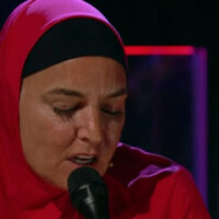 Sinéad O’Connor Performs in Hijab.Says : ‘I have been a Muslim all my life and I didn’t realise it’