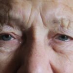 Pain of a mother whose Son doesnt care and adab of treating Parents in their Old age.