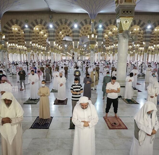 Masjid Nabawi in Madina reopens after the COVID lockdown