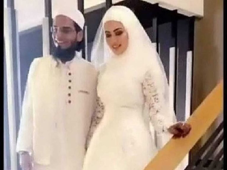 Sana Khan who recently left Bollywood marries a Mufti.Video goes viral.