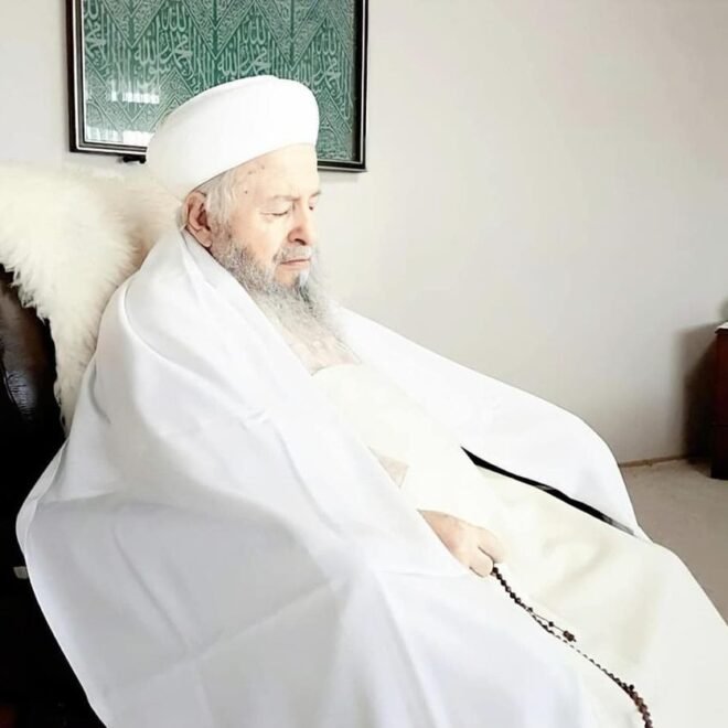 Shaykh Mahmud Effendi of Turkey,great Scholar and mujaddid of this era passes away.