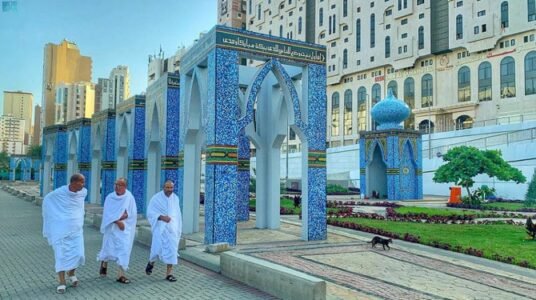  longest calligraphic mural 