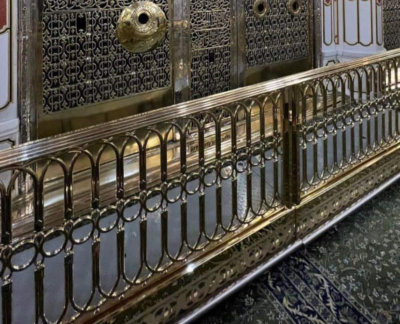 Golden Barriers Installed In front of Rawdah, Masjid Nabawi