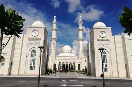 beautiful mosque to visit in Malaysia